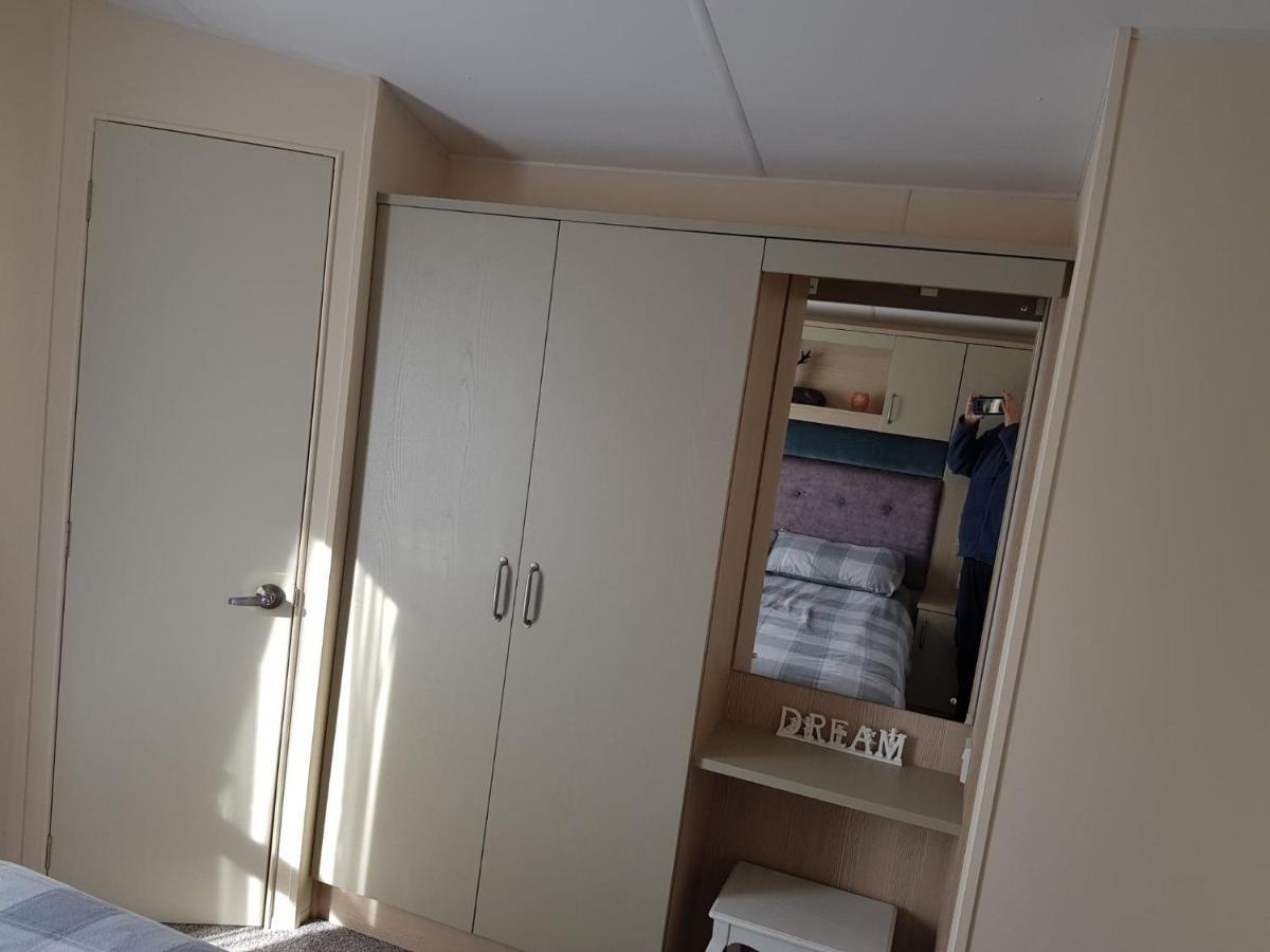 6 Berth Deluxe Caravan Palm Grove 42 Чапел-Сент-Леонардс Экстерьер фото