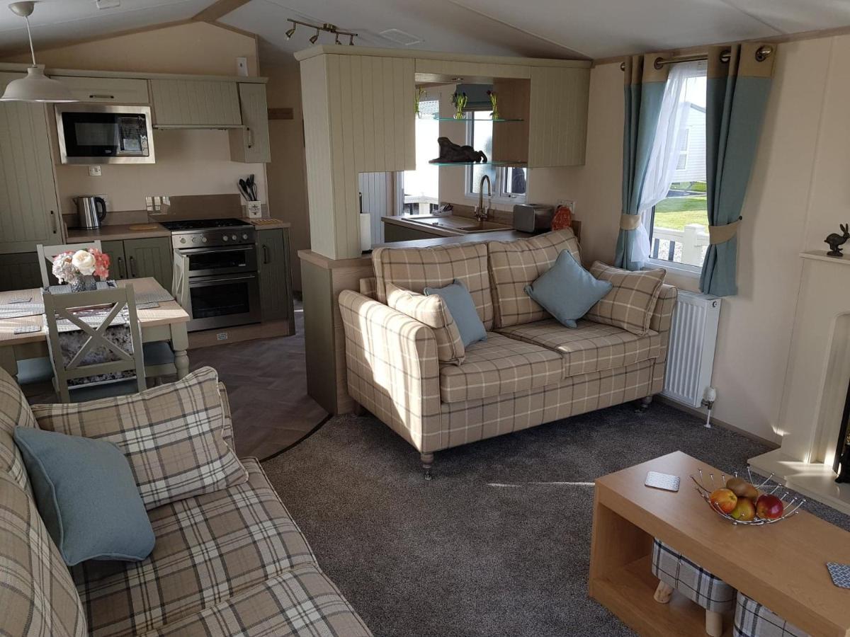 6 Berth Deluxe Caravan Palm Grove 42 Чапел-Сент-Леонардс Экстерьер фото