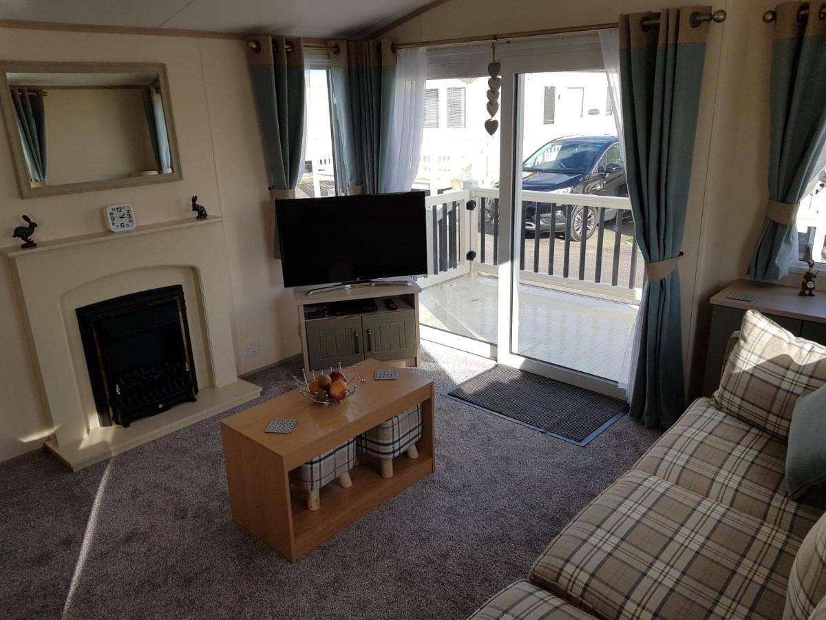 6 Berth Deluxe Caravan Palm Grove 42 Чапел-Сент-Леонардс Экстерьер фото